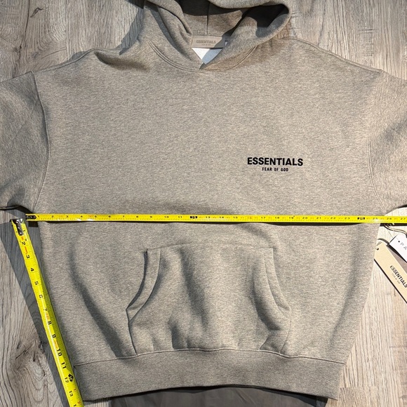 ESSENTIALS Sweatshirt - Picture 11 of 13
